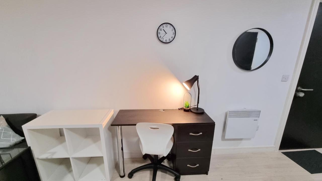 Spacious City Studio / Wifi / Parking Liverpool Exterior photo