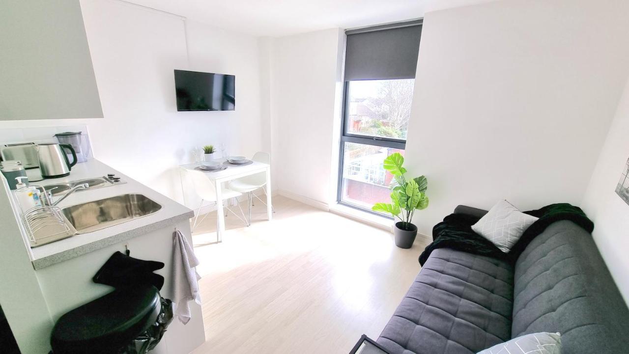 Spacious City Studio / Wifi / Parking Liverpool Exterior photo